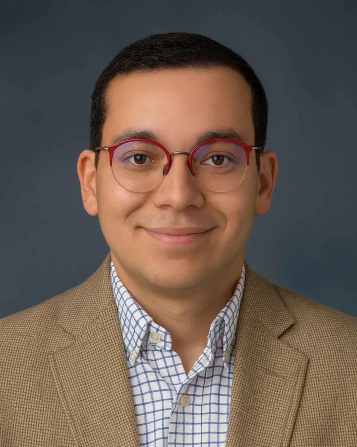 Elias Dinzey, Managing Partner of AMR US Commercial Cleaning